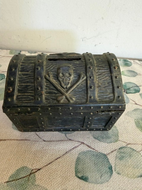 Plastic Pirates Chest