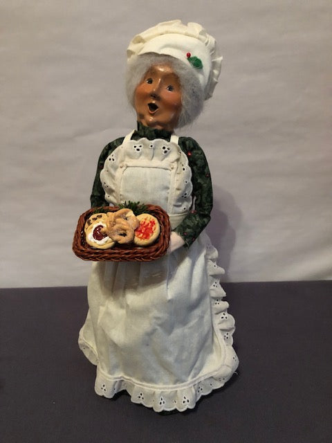 Grandma cookie baker