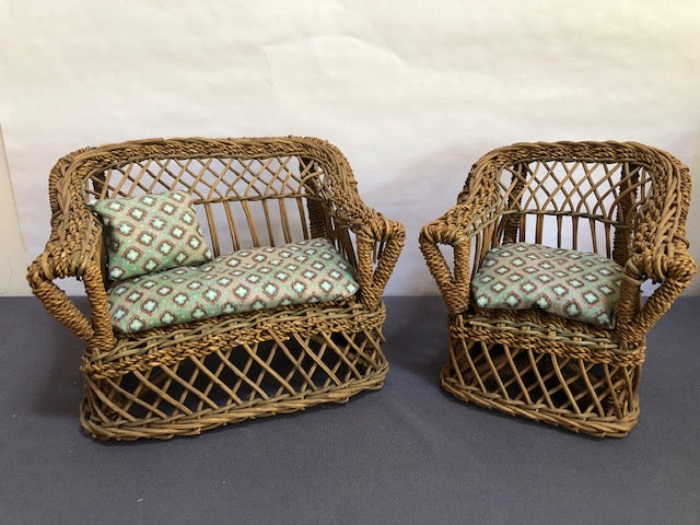 Wicker sofa & chair with cusions