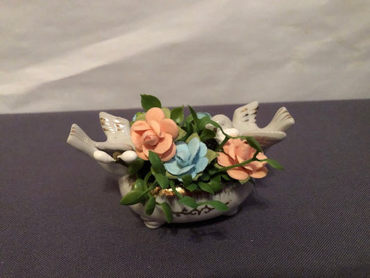 peach & blue roses in footed vase with 3d birds
