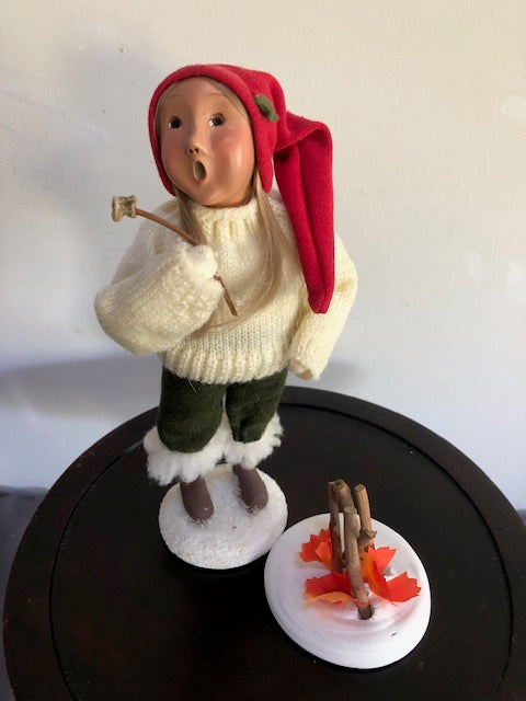 Marshmallow Girl with Campfire (2pcs)