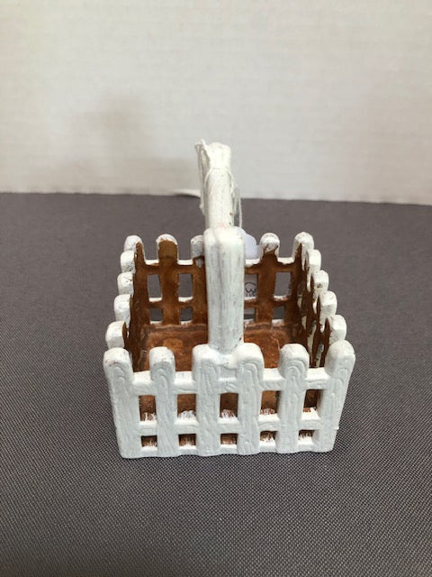 Metal PIcket Fence Basket