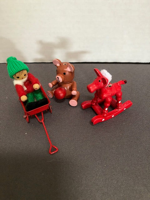Set of three Toys