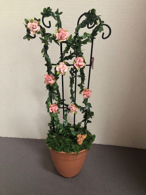 Light Pink Rose Trellis with Squirrel