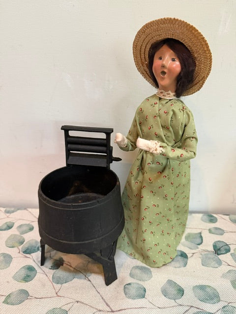 Cast Iron Washtub with Ringer