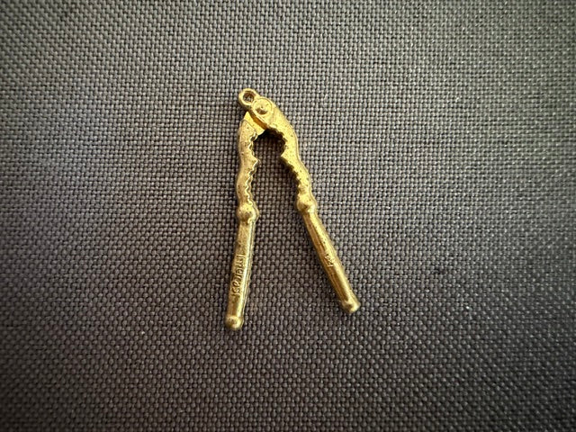 Metal Lobster Cracker
